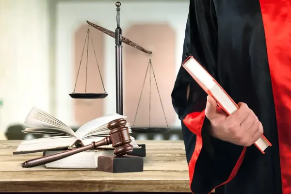 HU-Prog-IT-LAW-UK